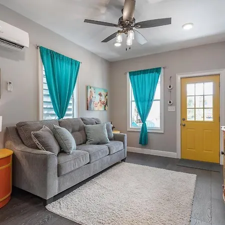 Franks Farmhouse Shotgun Style Apt In Ybor City Tampa Esterno foto