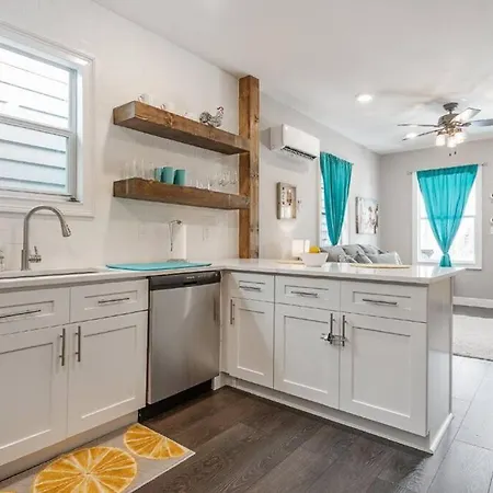 Franks Farmhouse Shotgun Style Apt In Ybor City Tampa Esterno foto
